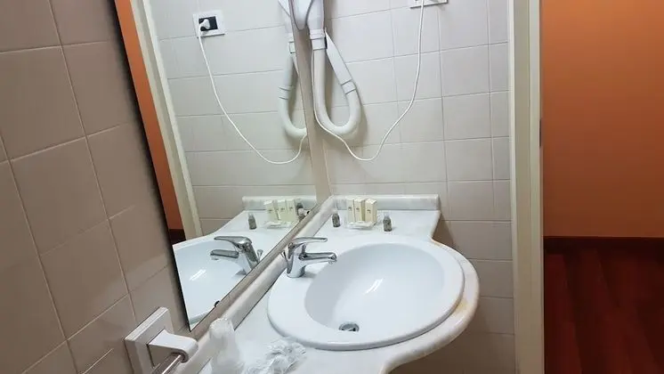 Standard Tek Büyük Yataklı Oda, 2 Tek Kişilik Yatak