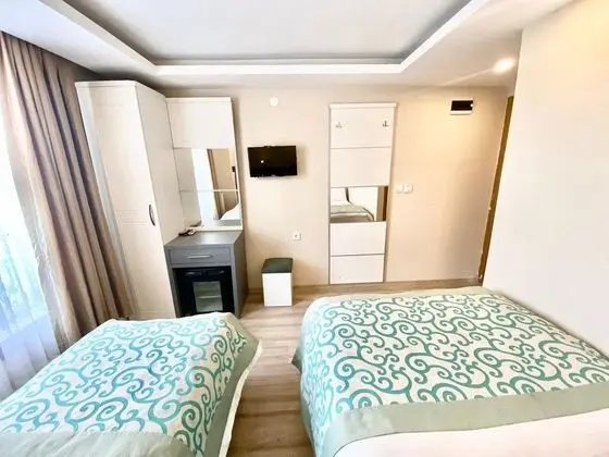 DOUBLE ROOM