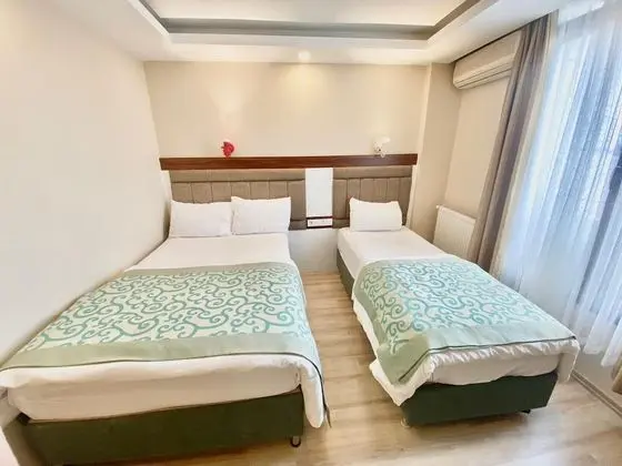 Tek Büyük veya İki Ayrı Yataklı Oda