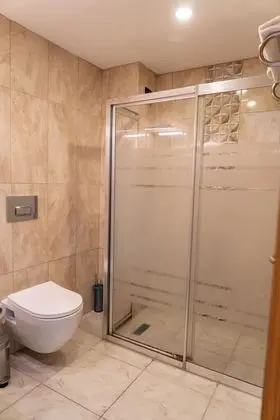 Tek Büyük veya İki Ayrı Yataklı Oda