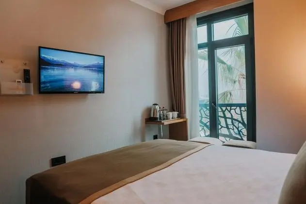 Çift Kişilik, Şehir Manzaralı, Fransız Balkonlu