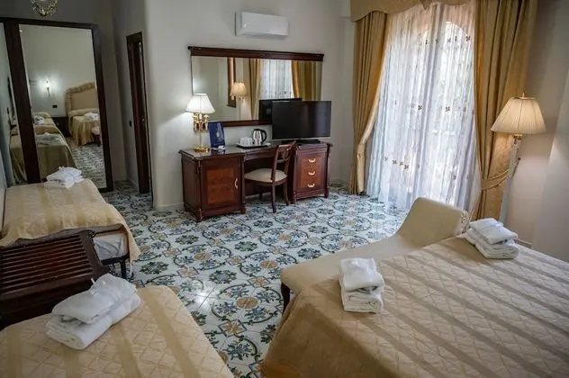 Dört Kişilik Oda