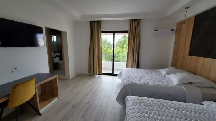 Comfort Tek Büyük veya İki Ayrı Yataklı Oda