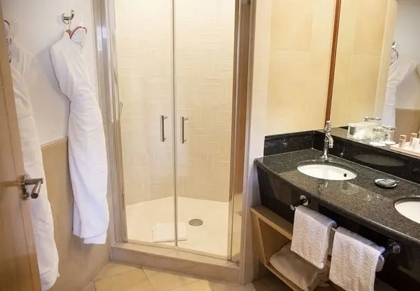Deluxe Tek Büyük Yataklı Oda, Deniz Manzaralı