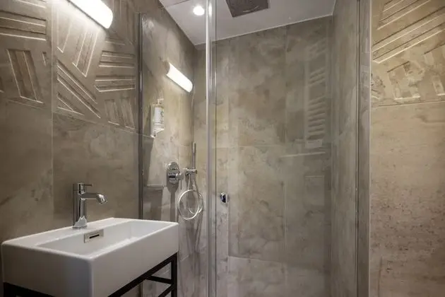Comfort Tek Büyük veya İki Ayrı Yataklı Oda