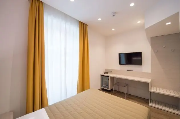 Comfort Büyük Yataklı Tek Kişilik Oda