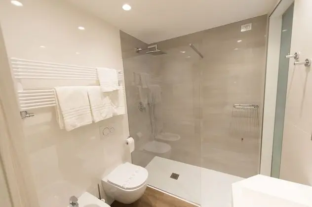 Comfort Büyük Yataklı Tek Kişilik Oda