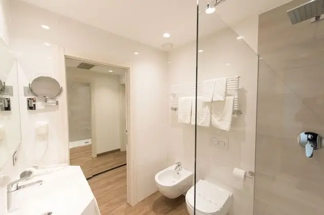 Comfort Büyük Yataklı Tek Kişilik Oda