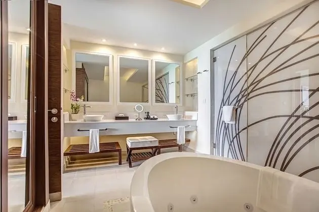 Luxury Penthouse One Bedroom Suite Ocean View Terrace Jacuzzi