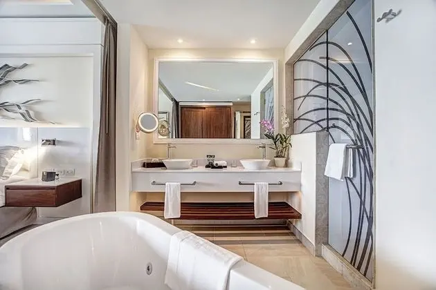 Sunset Ocean View Suite