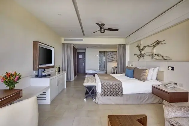 Sunset Ocean View Suite