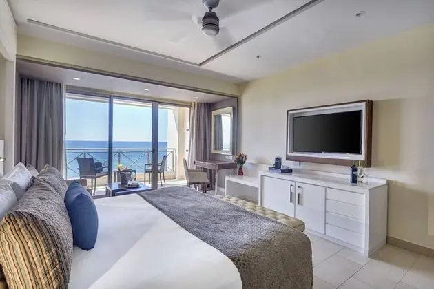 Sunset Ocean View Suite
