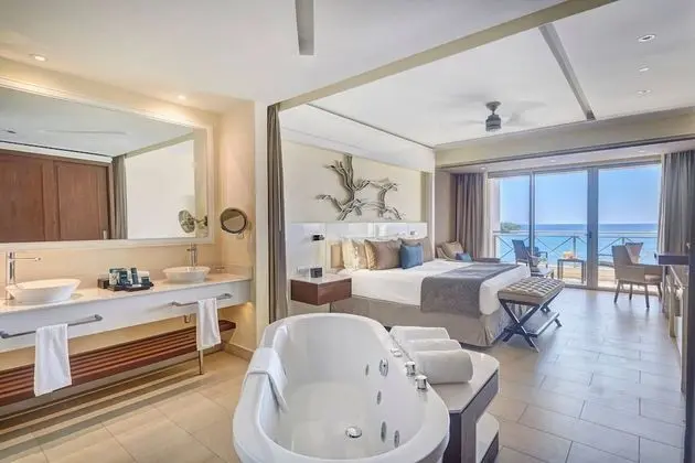 Sunset Ocean View Suite