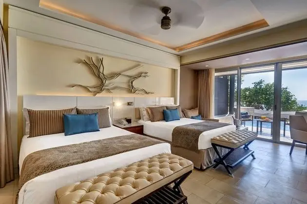 Sunset Swim Out Suite