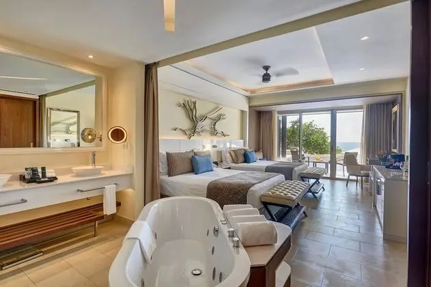 Sunset Swim Out Suite