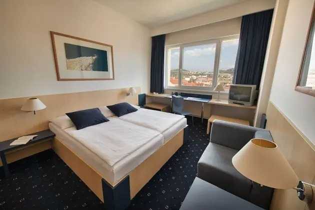 Comfort Tek Büyük veya İki Ayrı Yataklı Oda, Şehir Manzaralı