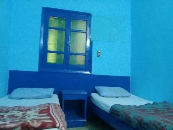 İki Ayrı Yataklı Oda, Ortak Banyo