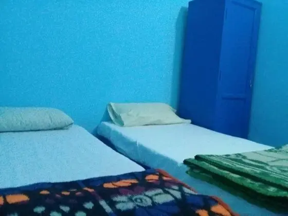 İki Ayrı Yataklı Oda, Ortak Banyo