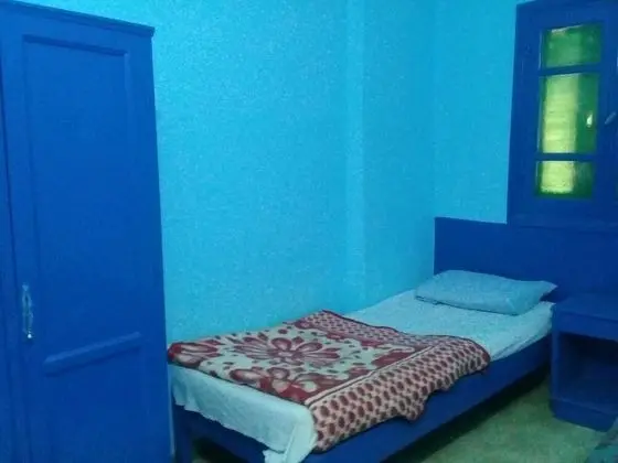 İki Ayrı Yataklı Oda, Ortak Banyo