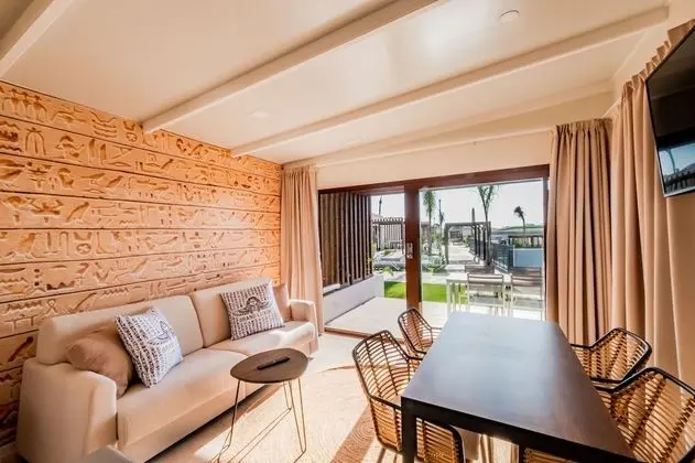 Standard Villa (1 Adult and 1 Child)
