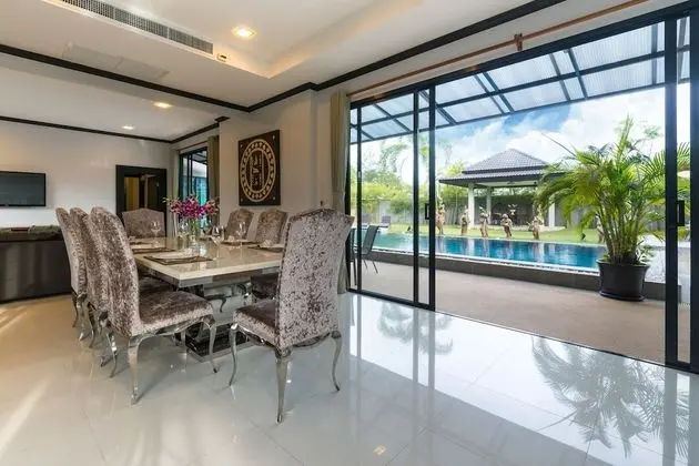 4-Bedroom Luxury Pool Villa