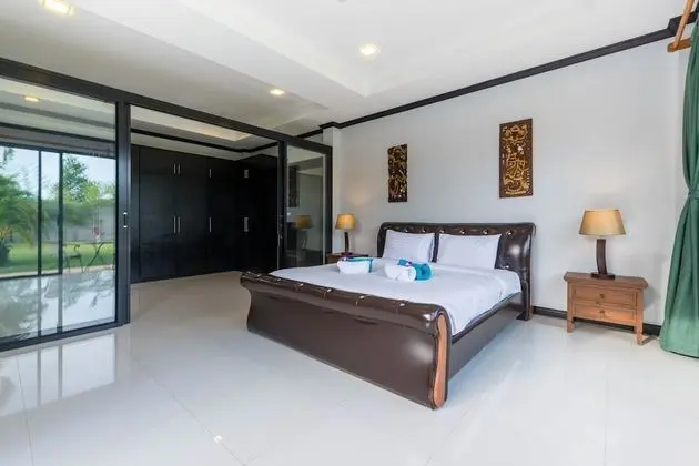 4-Bedroom Luxury Pool Villa