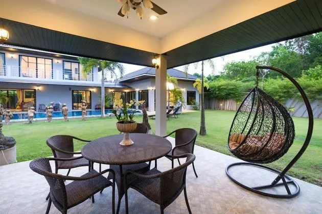 4-Bedroom Luxury Pool Villa