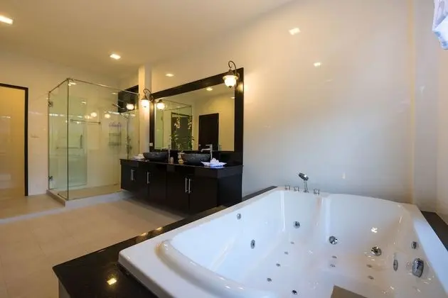 4-Bedroom Luxury Pool Villa
