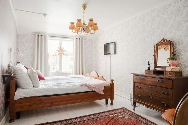 Comfort Tek Büyük Yataklı Oda