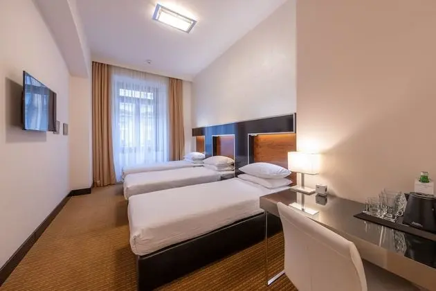 Superior Üç Kişilik Oda (Double room with Extra bed)