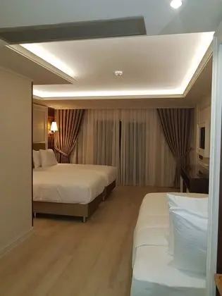 Deluxe Tek Büyük veya İki Ayrı Yataklı Oda, Birden Çok Yatak, Sigara İçilmez
