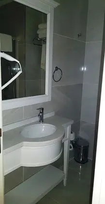 Deluxe Tek Büyük veya İki Ayrı Yataklı Oda, Birden Çok Yatak, Sigara İçilmez