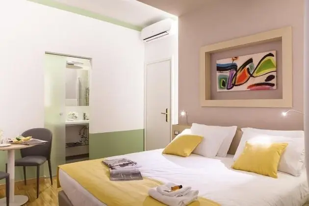 Tek Büyük Yataklı Oda