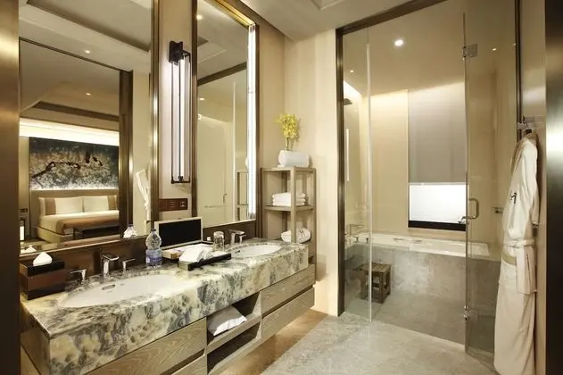 Premier Suite, 1 King Bed