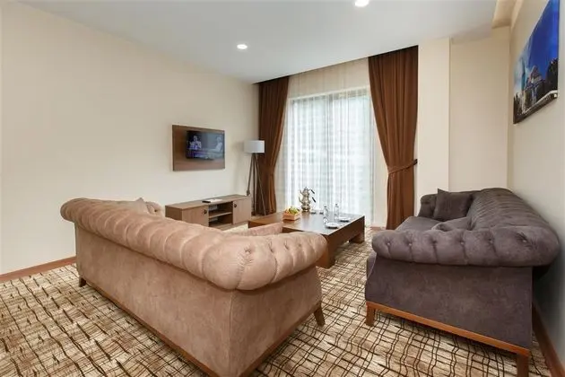 Junior Suite large