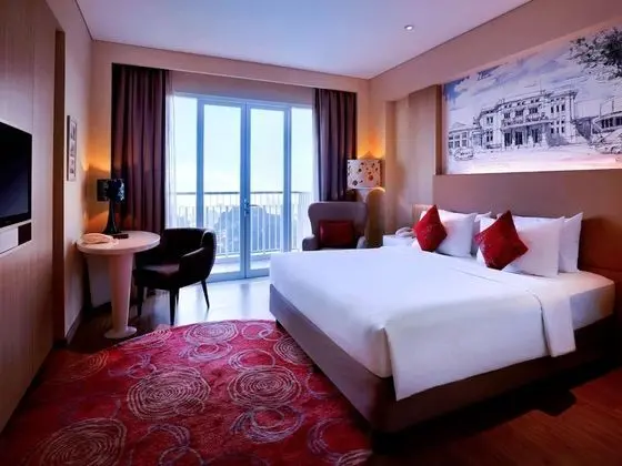 Deluxe Oda, 1 Büyük (Queen) Boy Yatak, Balkon, Havuz Manzaralı