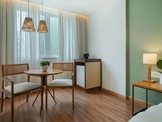 Classic Oda, 1 Büyük (Queen) Boy Yatak