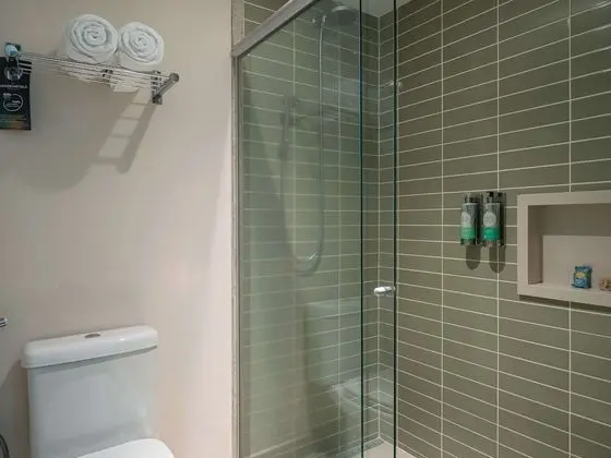 Classic Oda, 1 Büyük (Queen) Boy Yatak