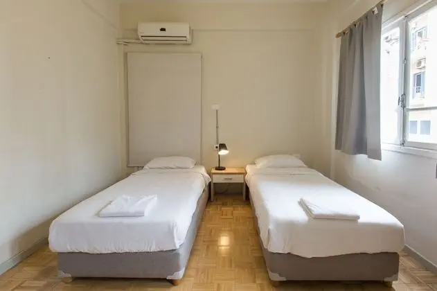 Dört Kişilik Oda, Ortak Banyo