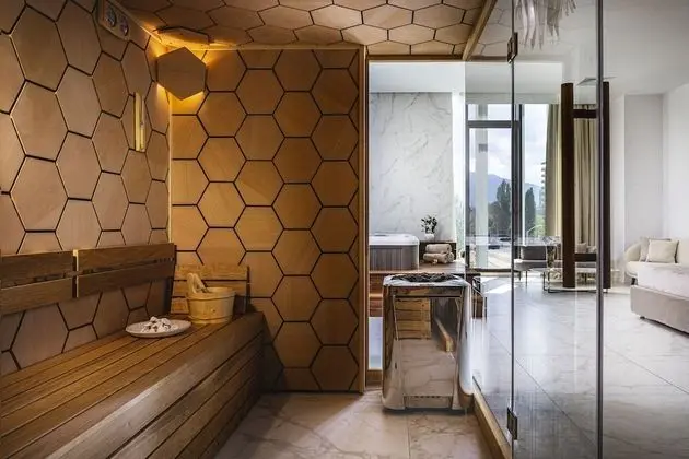 Festive Spa Suite