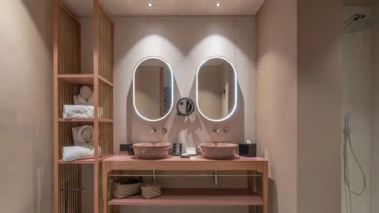 Deluxe Tek Büyük Yataklı Oda, Deniz Manzaralı