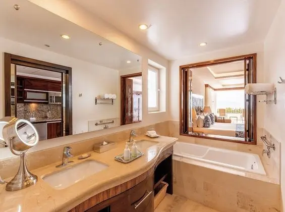 Grand Junior Suite Ocean View