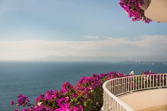 Grand Junior Suite Ocean View