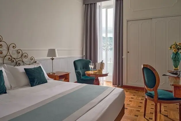 Deluxe Tek Büyük Yataklı Oda, Deniz Manzaralı (con balcone)