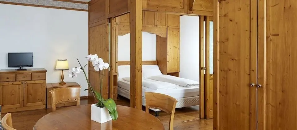 Standard Tek Büyük veya İki Ayrı Yataklı Oda, Göl Manzaralı