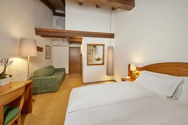 Superior Tek Büyük veya İki Ayrı Yataklı Oda, Göl Manzaralı