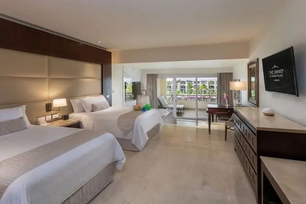 Grand Family Suite Garden View