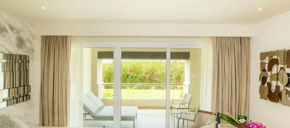 Grand Honeymoon Suite - King Size Bed