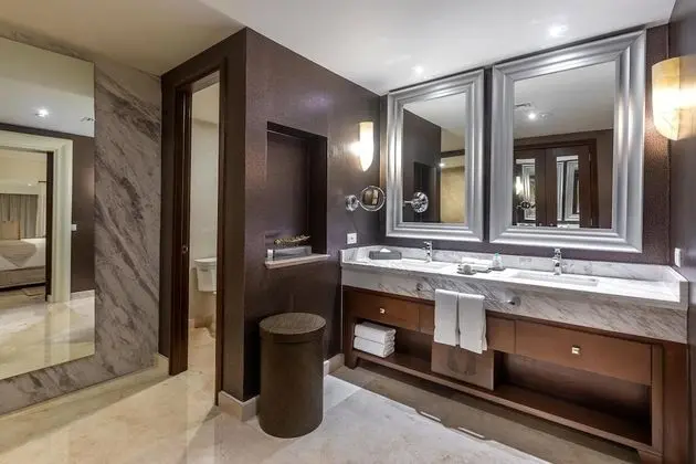 Grand Presidential Suite