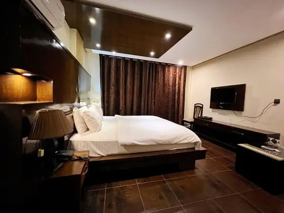 Deluxe Tek Büyük Yataklı Oda